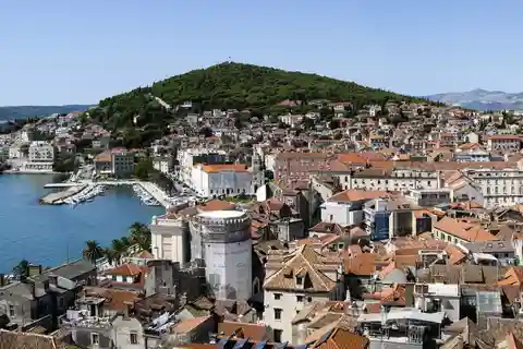 7. Marjan