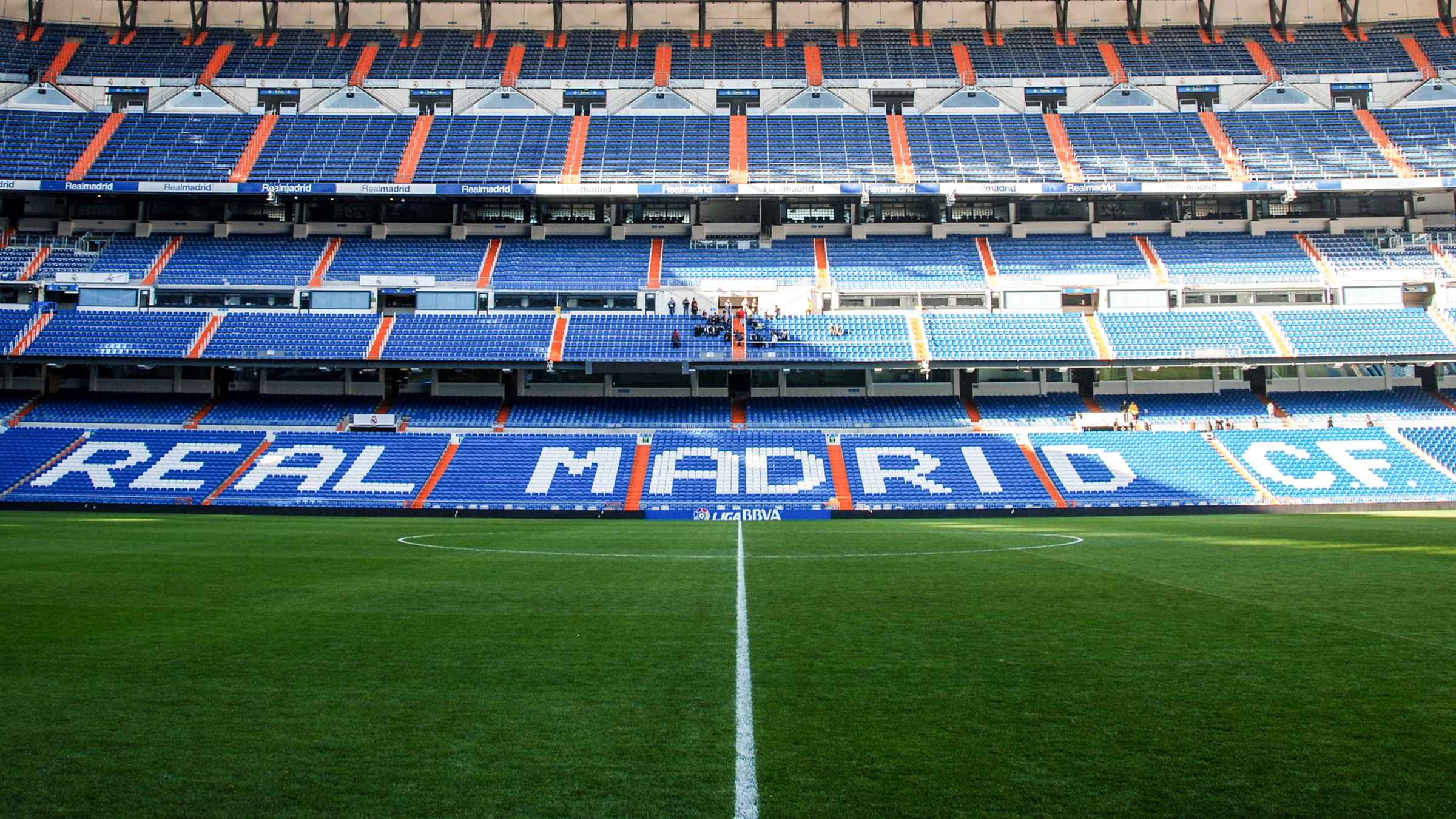 top-walking-tours-of-santiago-bernabeu-stadium-in-2021-see-all-the