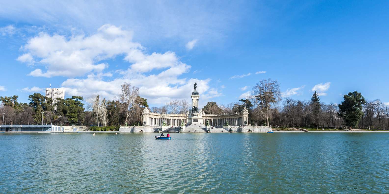 Accessible Boats in Retiro Park