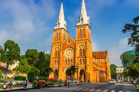 10. Basílica de Notre-Dame de Saigón