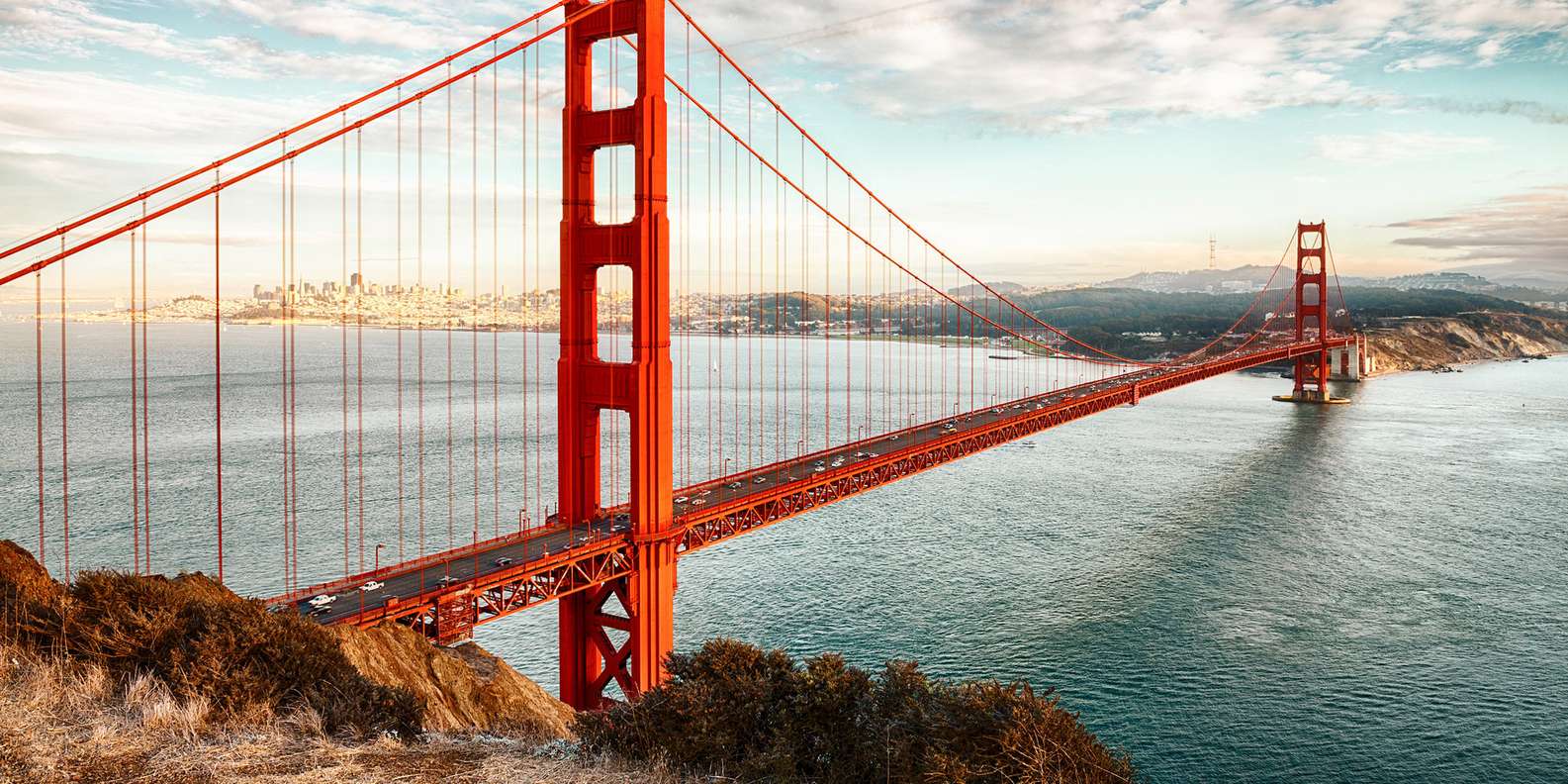 golden gate bridge at day