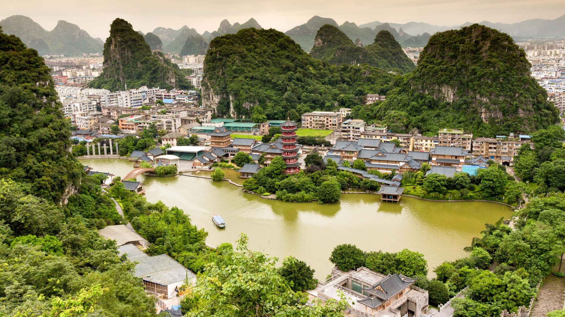 tour guide to guilin