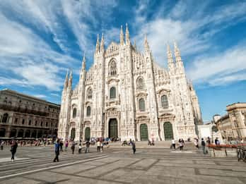 History of Galleria Vittorio Emanuele II next to the Duomo in