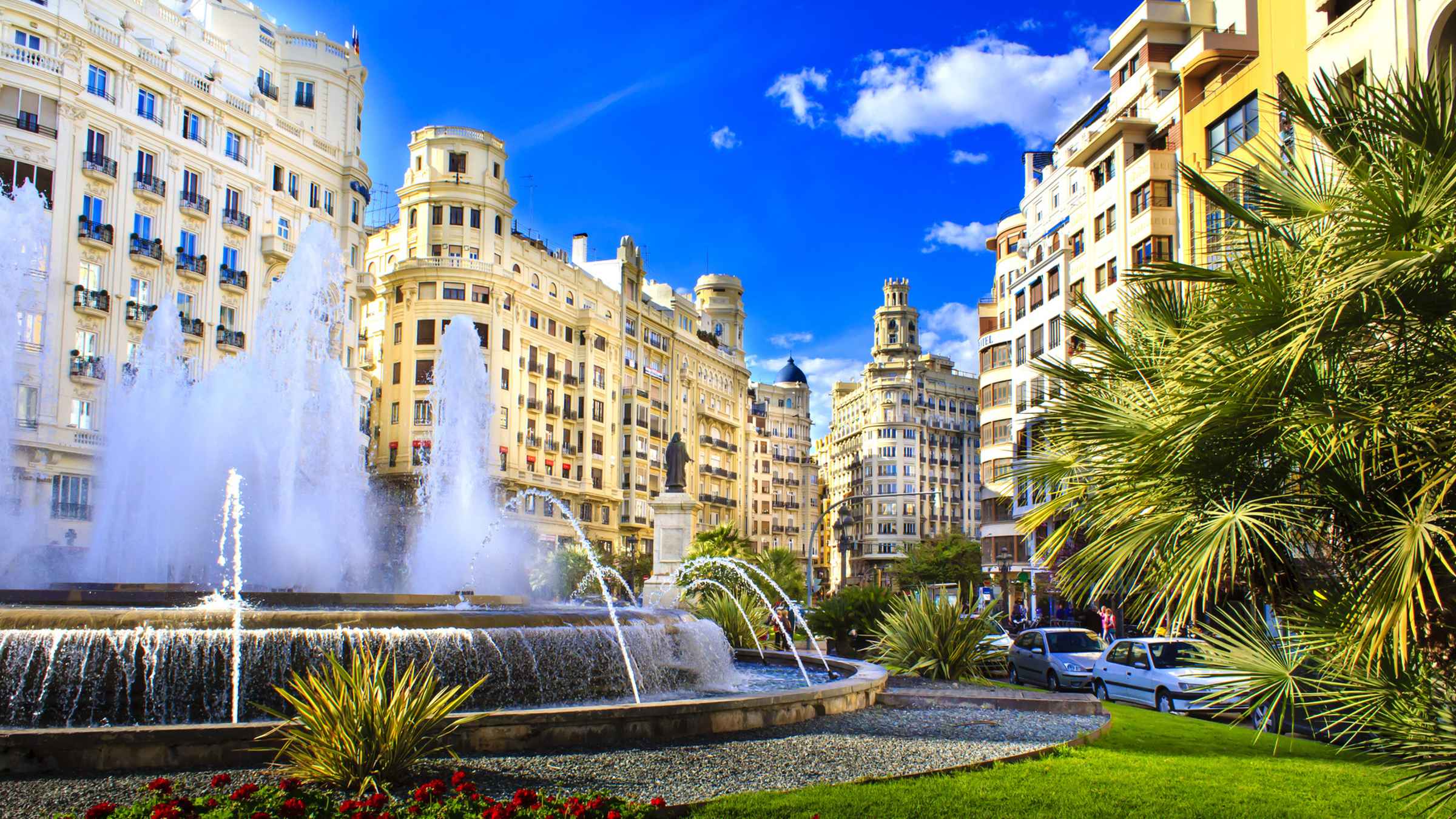 happy tourist centre valencia