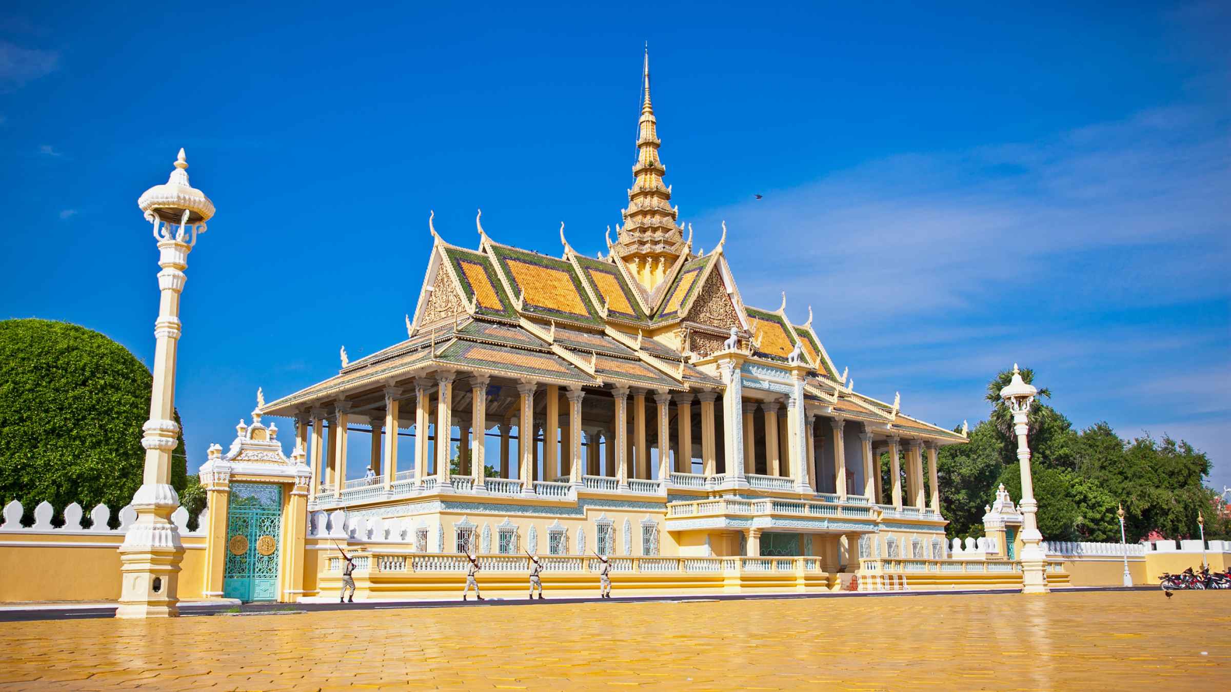 tourist information phnom penh