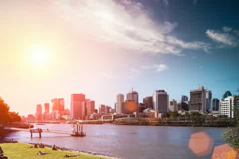 Guided tour of Brisbane, Australia from South Bank Parklands to New Farm