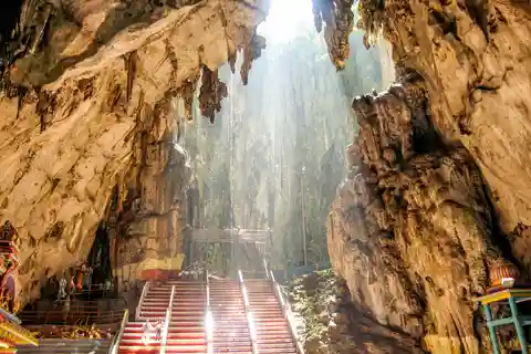 1. Jaskinie Batu