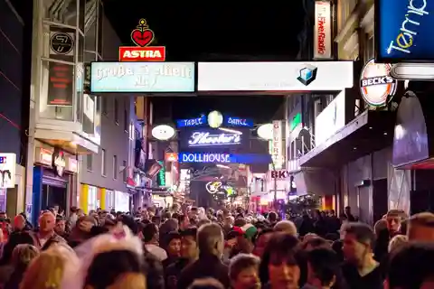 1. Reeperbahn