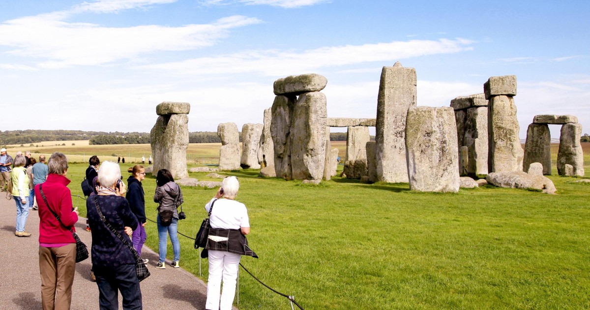 stonehenge tour get your guide