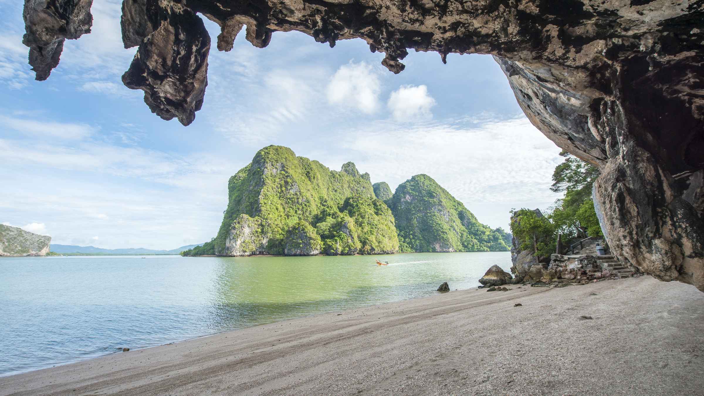 James bond island