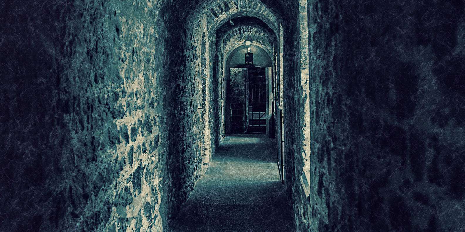 London Dungeon performance scene with actors