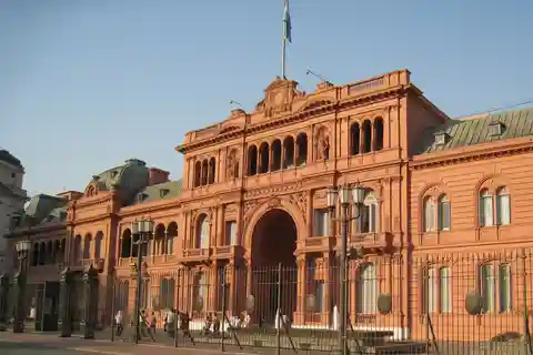 9. Casa Rosada