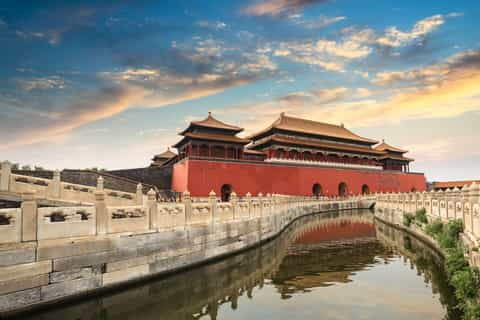 Tours Visiting The Forbidden City, China