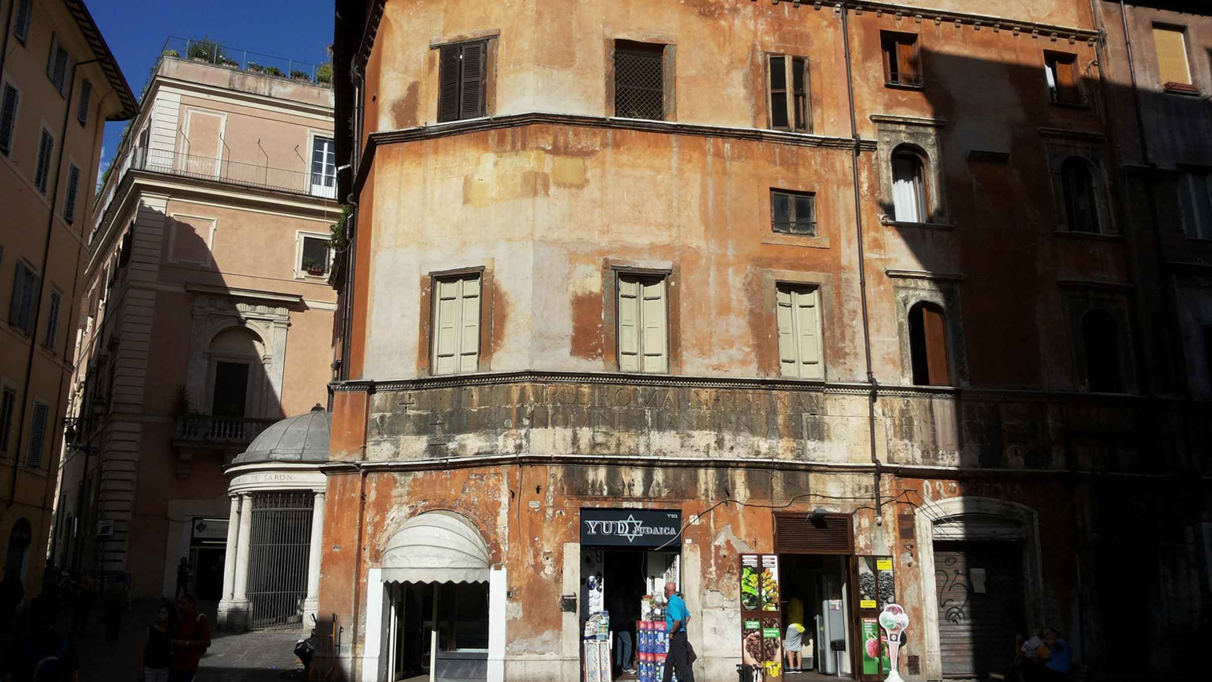 self guided tour jewish ghetto rome