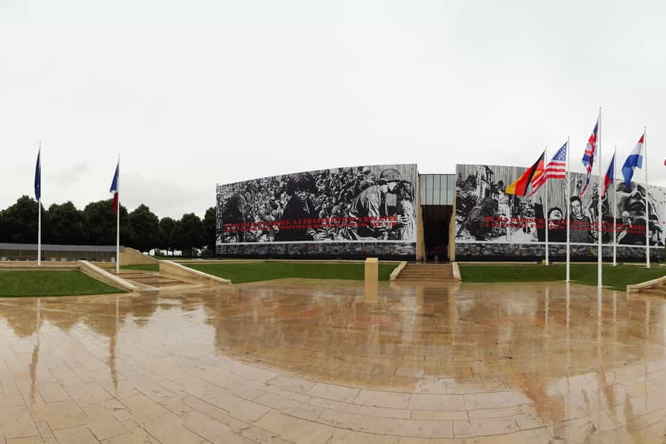 memorial de caen tour