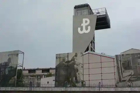 10. Warsaw Uprising Museum