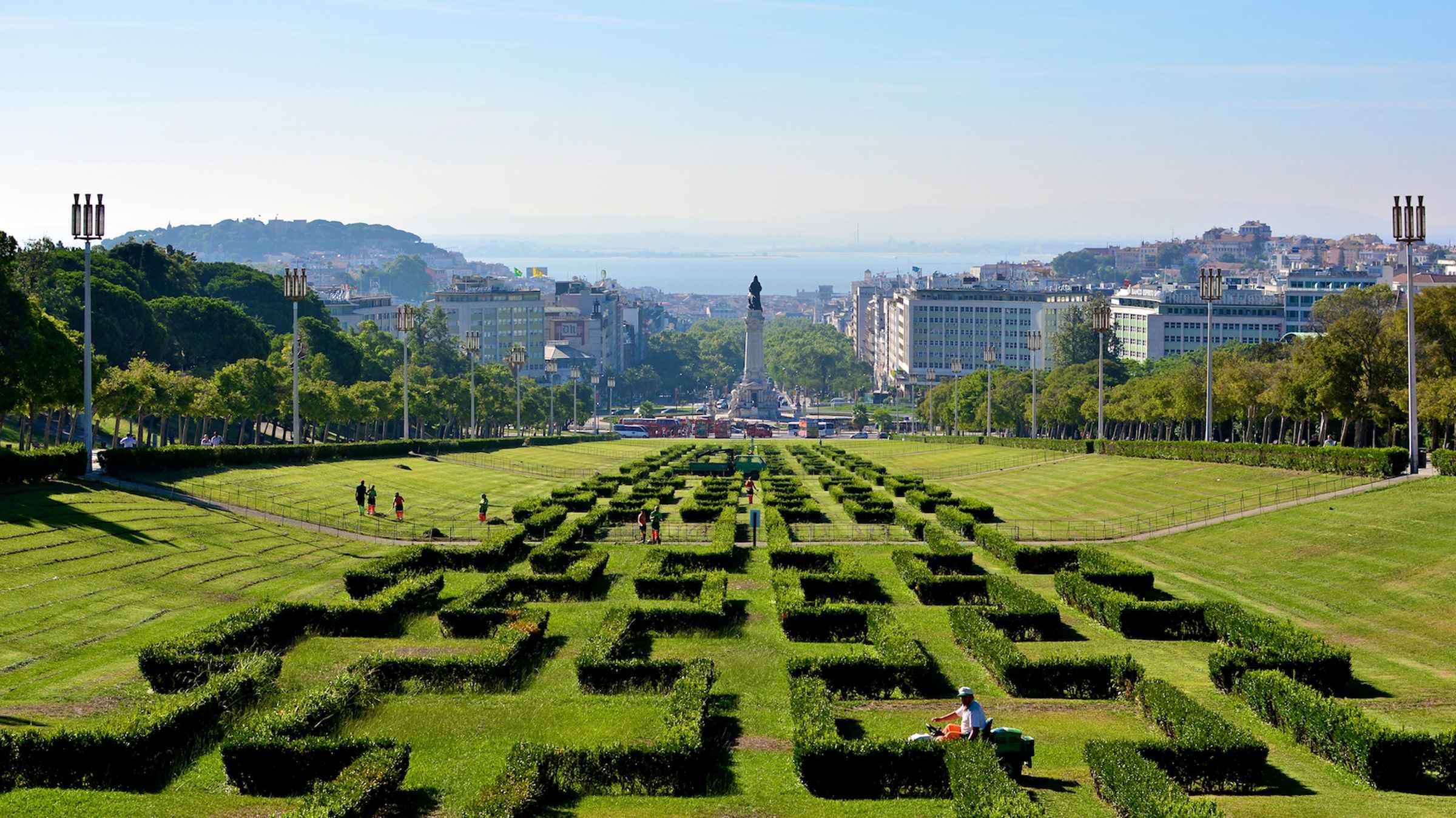 7 park. Парк Эдуардо Португалия. Парк Эдуарда 7 в Лиссабоне. Парки ЮНЕСКО. Лиссабон парк Монсанто.