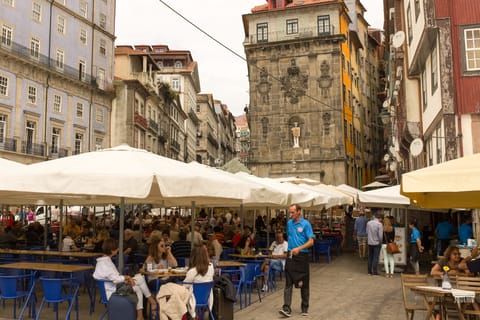 Praça da Ribeira, Porto