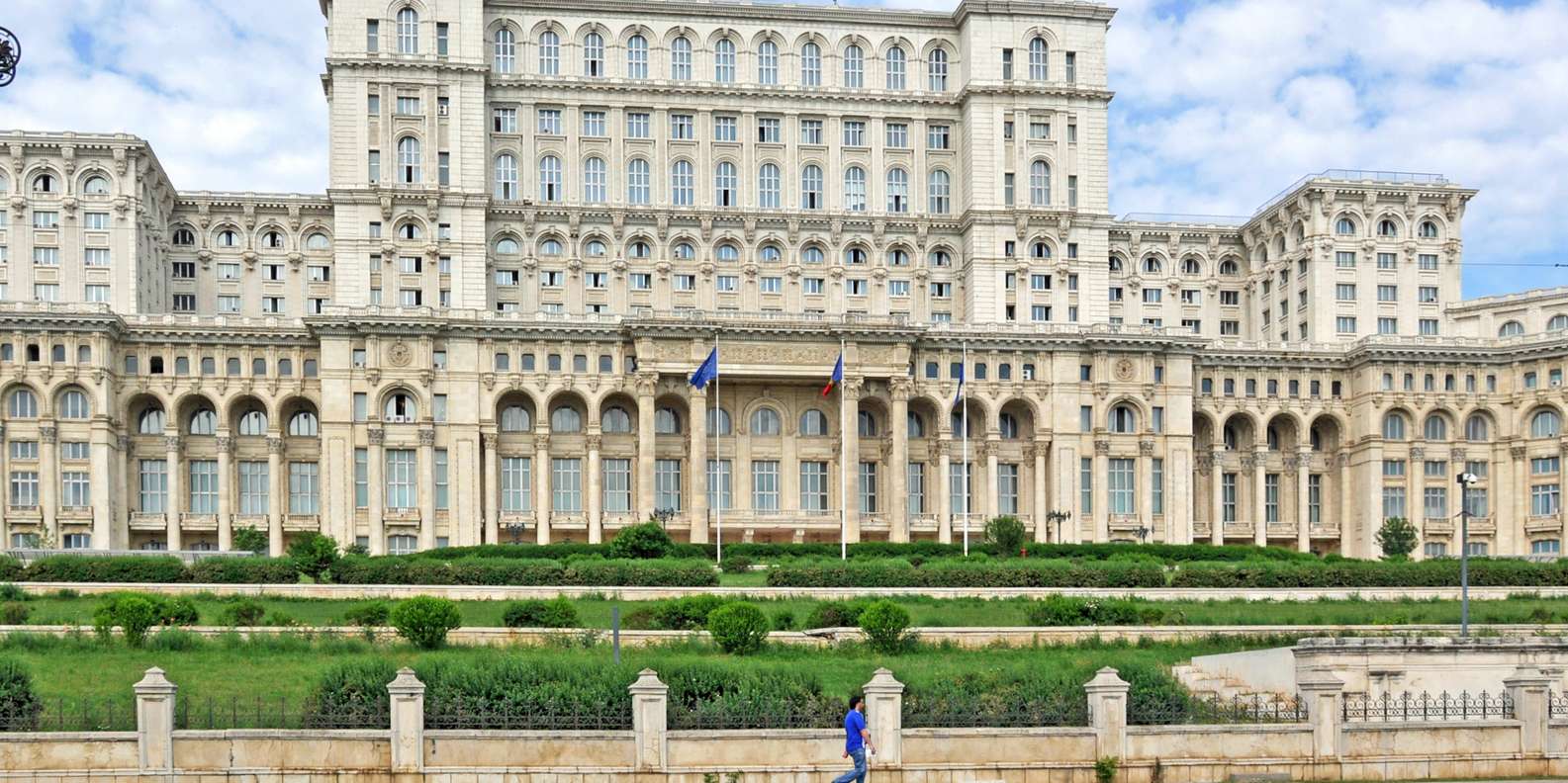 Дворец парламента, Бухарест: заказать билеты и экскурсии | GetYourGuide