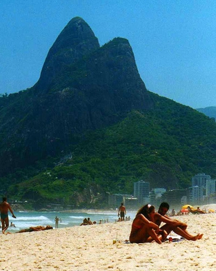 Morro Dois Irmãos