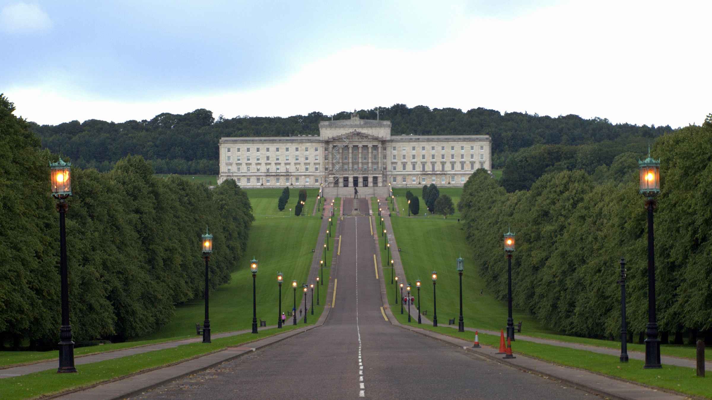 stormont tours belfast