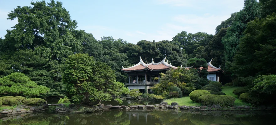 Shinjuku Gyoen National Garden