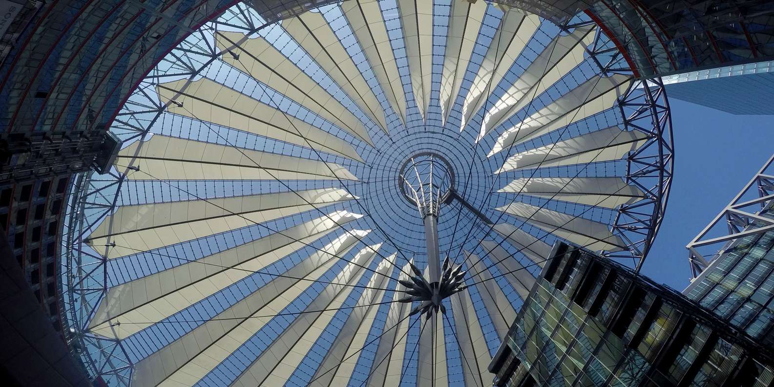 Sony Center, Берлин: заказать билеты и экскурсии | GetYourGuide