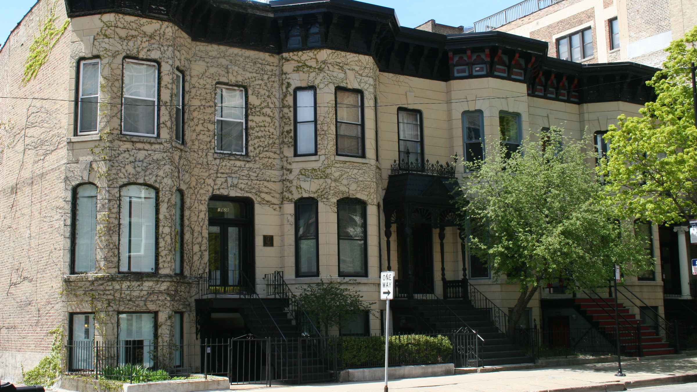 Old Town Triangle, Chicago Book Tickets & Tours GetYourGuide