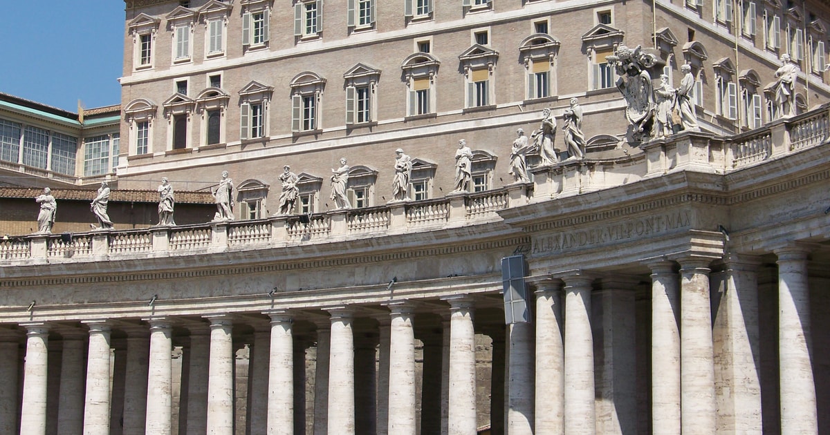 Apostolic Palace, Rome - Book Tickets & Tours | GetYourGuide.com