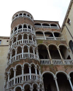 Palais Contarini del Bovolo