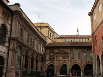 Piazza Mercanti