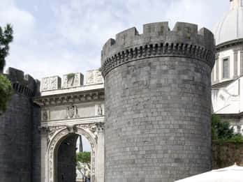 Porta Capuana Porta Capuana