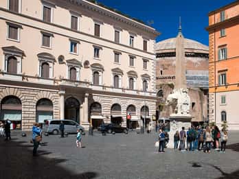 Piazza della Minerva Piazza della Minerva