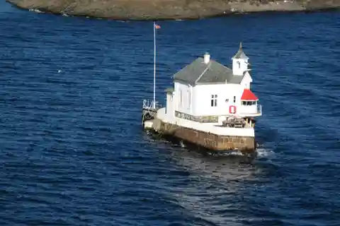 10. Dyna fyr