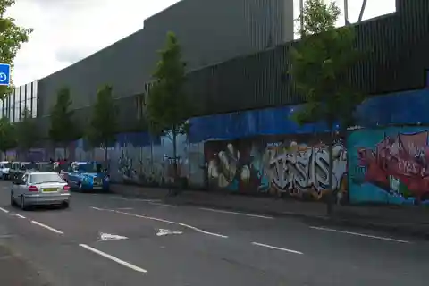 5. les Murs de la Paix, Belfast