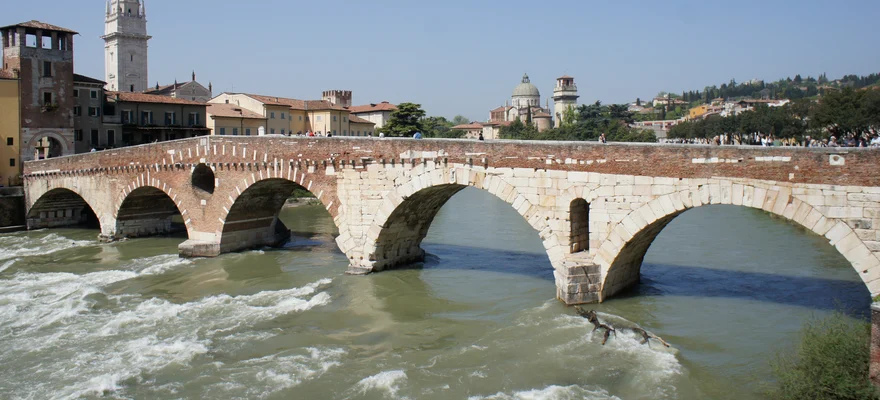 Ponte Pietra