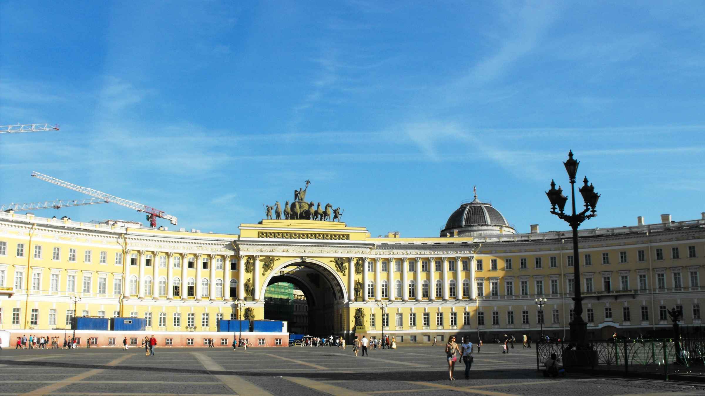 Камеры питер дворцовая площадь. Palace Square in St Petersburg. Дворцовая площадь 4. Дворцовая площадь 36. Дворцовая площадь и мероприятия на ней.