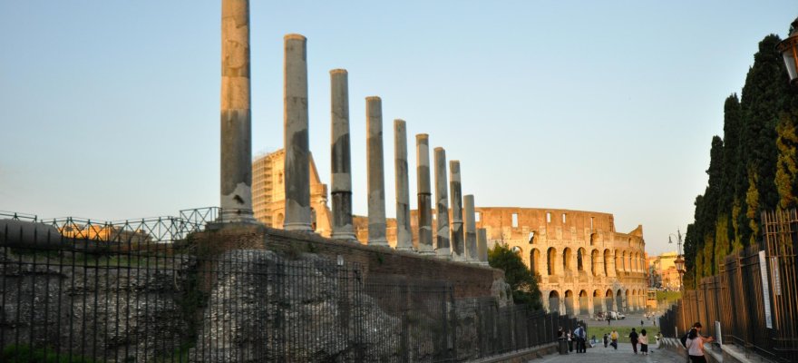 Via Sacra, Roman Forum