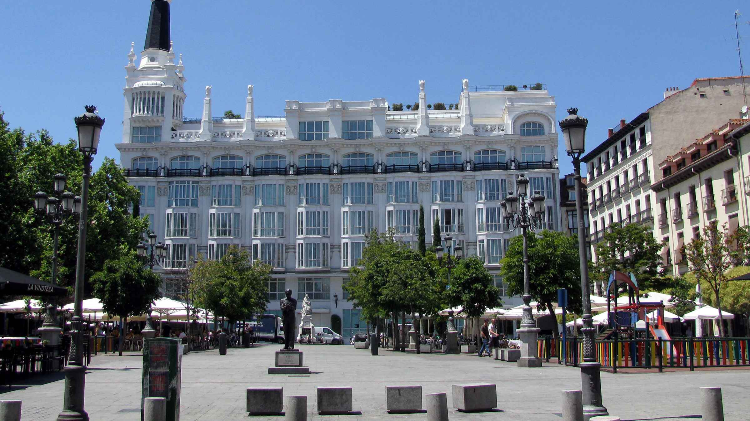 BESTE Fahrräder Plaza de Santa Ana 2022 KOSTENLOS