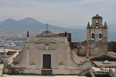 9. Castel Sant'Elmo