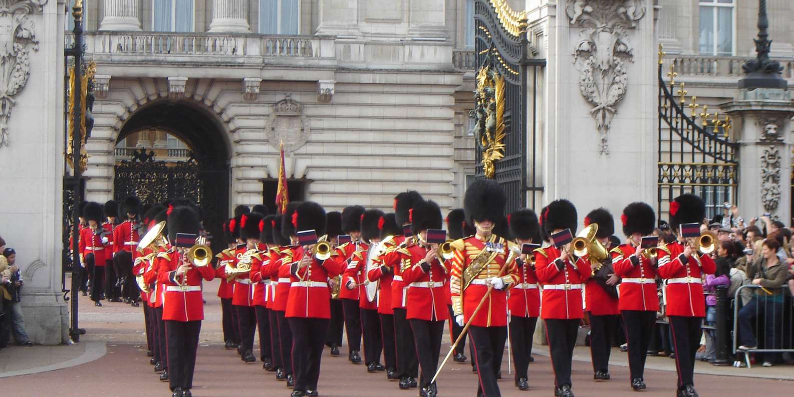 TOP Zmiana warty przed pałacem Buckingham wycieczki 2023 DARMOWA