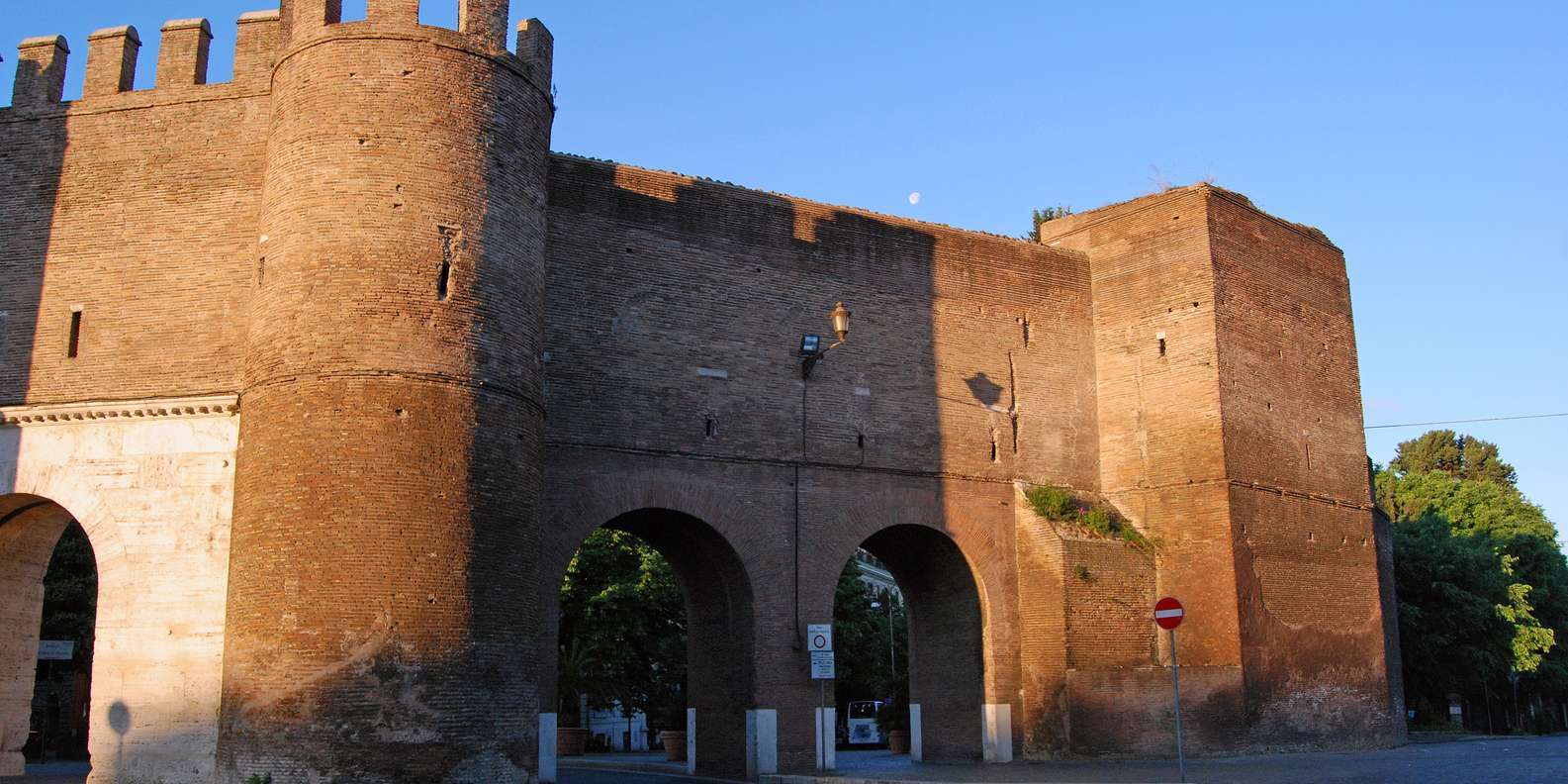 Porta Pinciana In Rome Bezoeken Nu Tickets Boeken Getyourguide