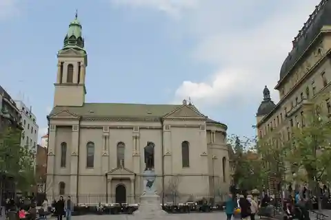 9. Igreja Ortodoxa e Museu dos Ícones