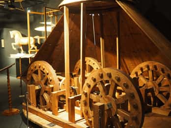 Leonardo Interactive Museum Tours & Tickets