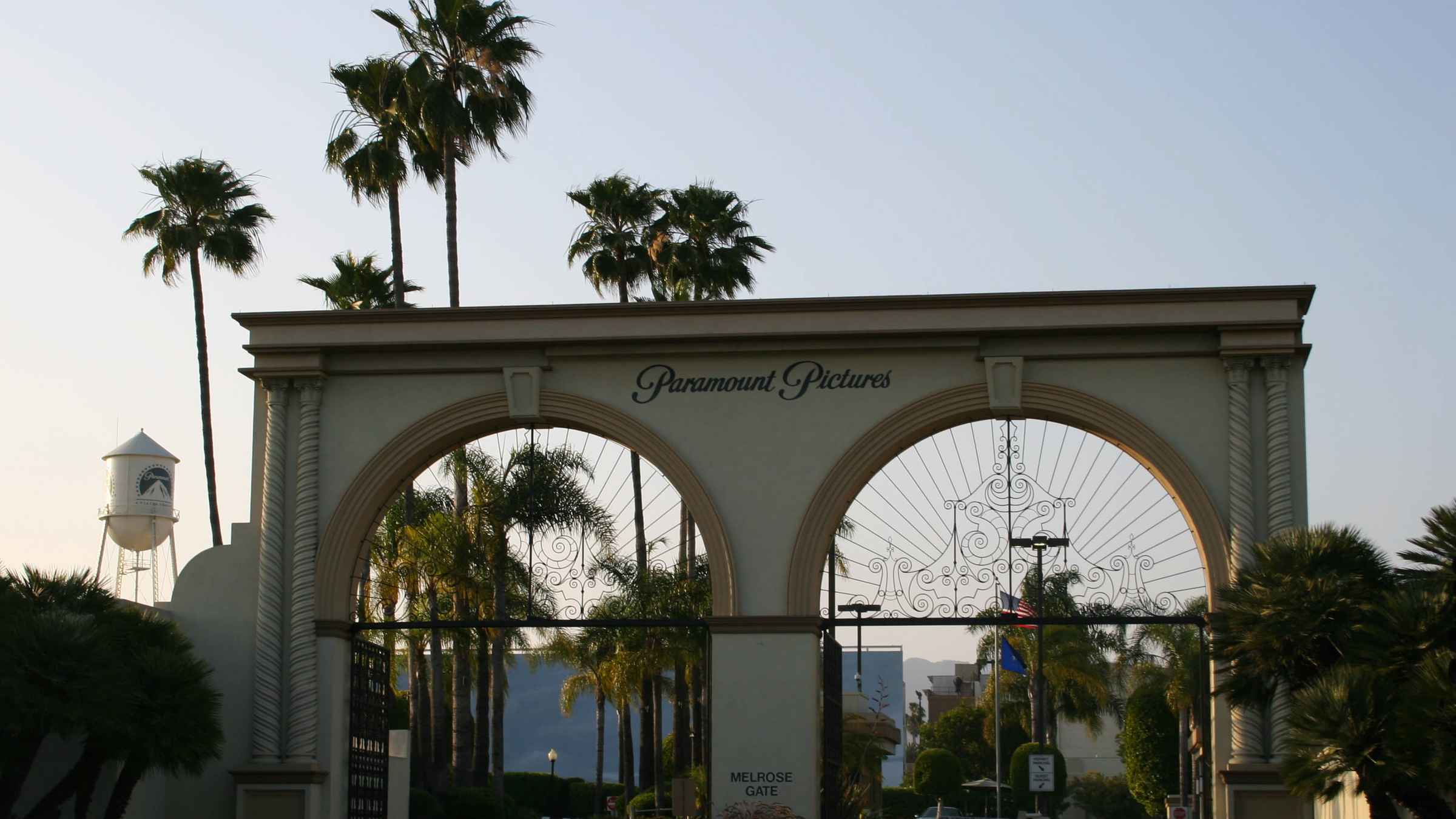 book paramount studio tour