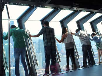360 Chicago - Tilt Viewing Platform