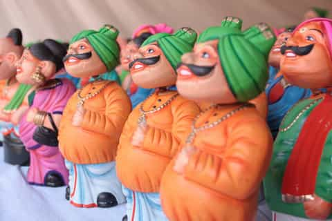 Dilli Haat and 6 other art and craft markets in India to shop and eat