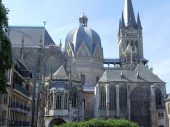 Palatine Chapel Tours & Tickets