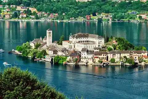 6. Isola San Giulio