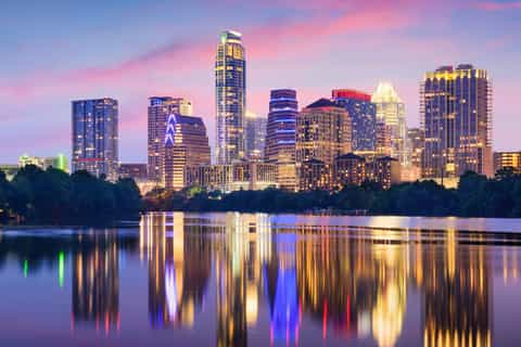 Austin: Dinner & lunch cruises